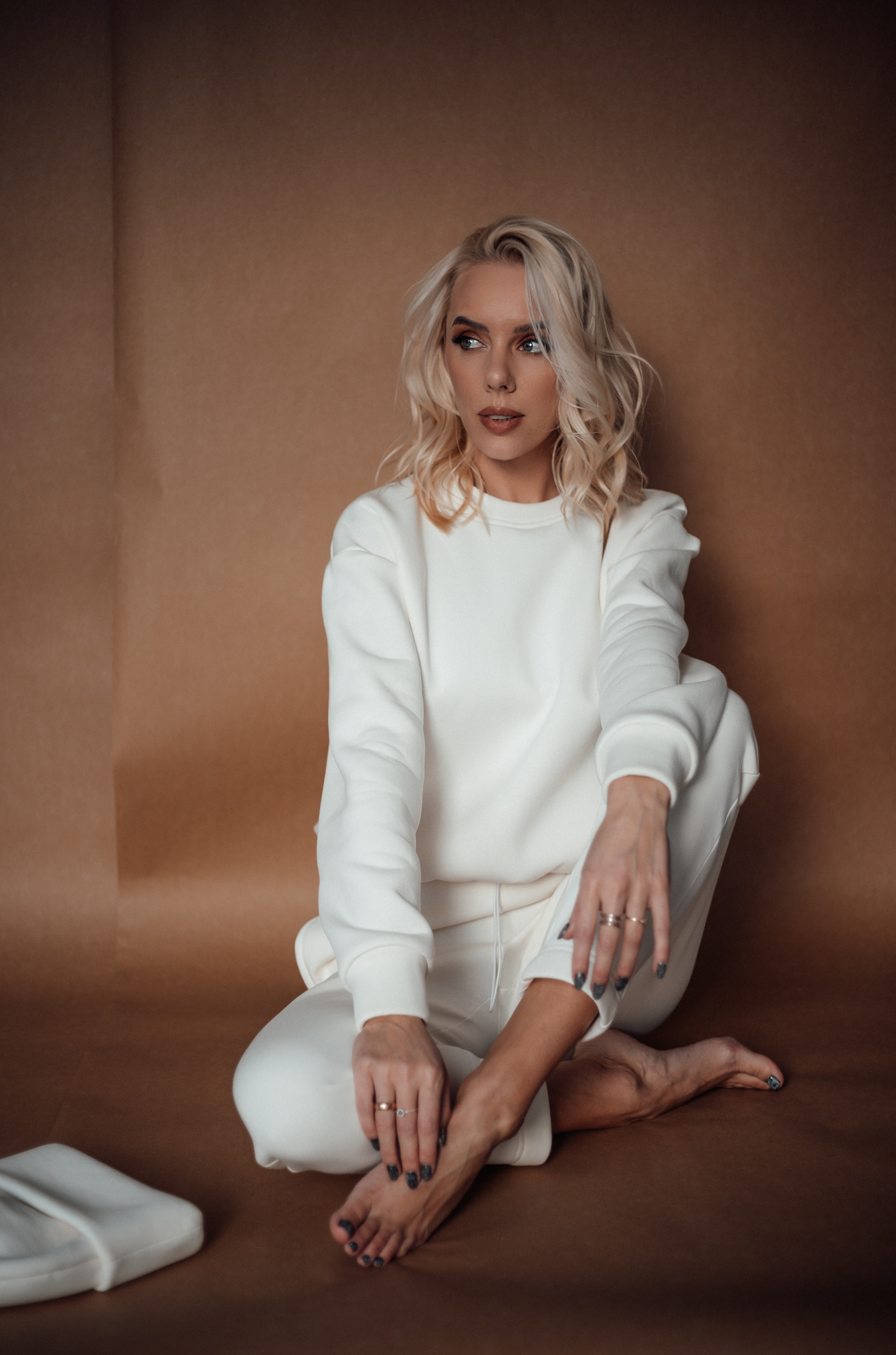 WHITE DREAM - Image 5