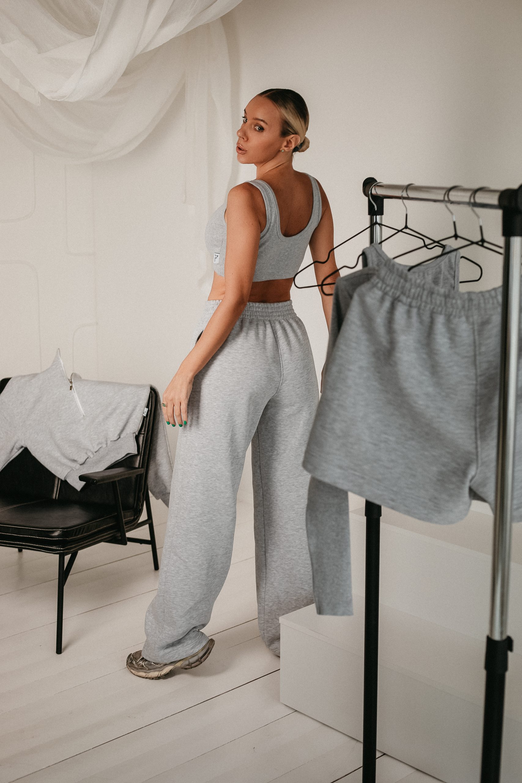 LOUNGE LUXE - Image 4