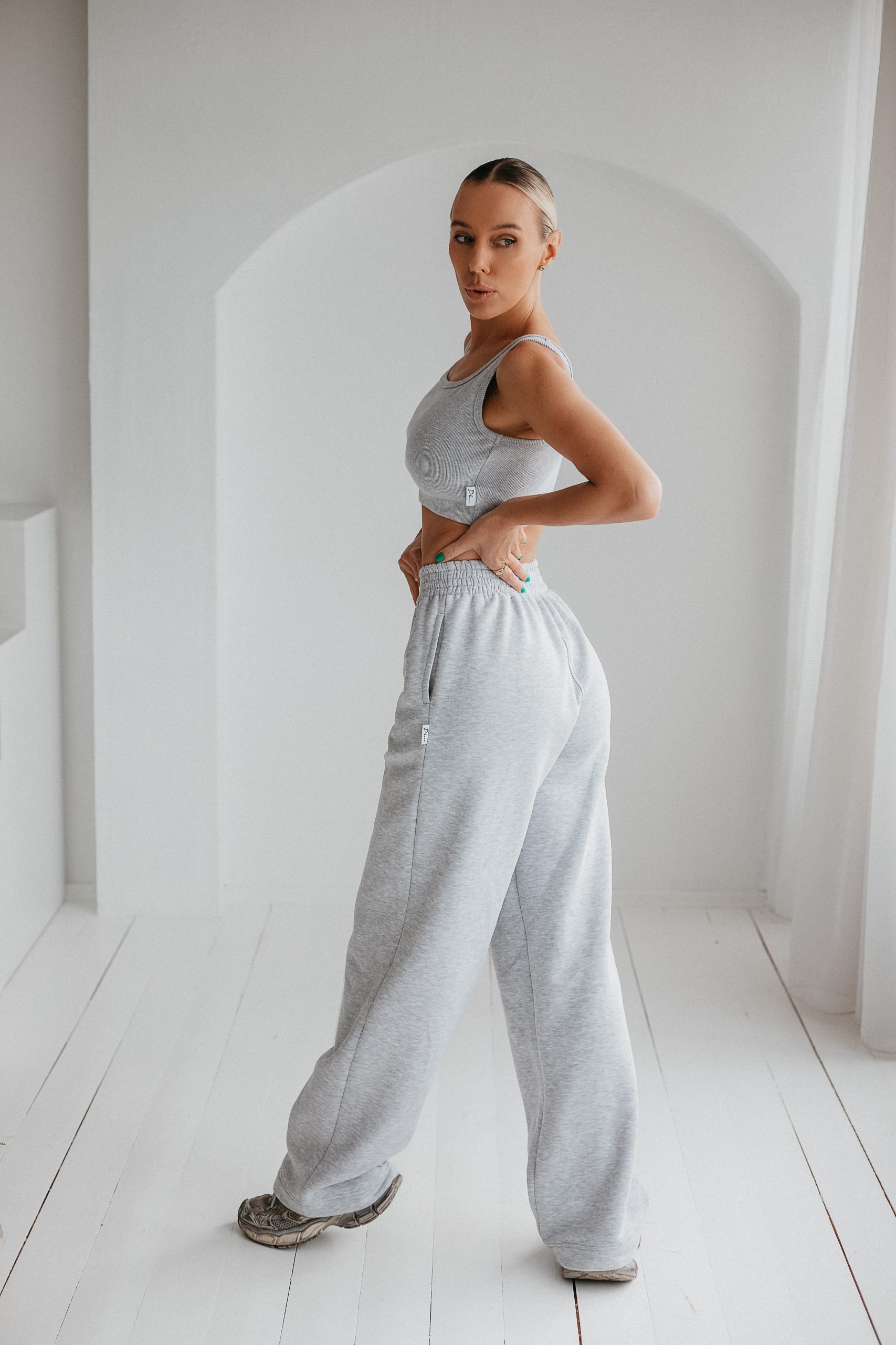 LOUNGE LUXE - Image 5